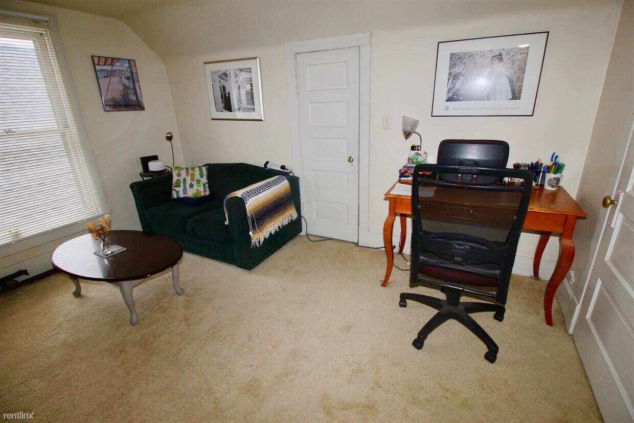 Building Photo - Studio, 1 bath  - 820 E Kingsley St Apt 5 #5