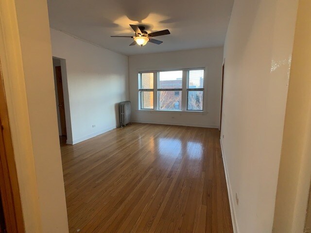 Primary Photo - 4702 N Winchester Ave