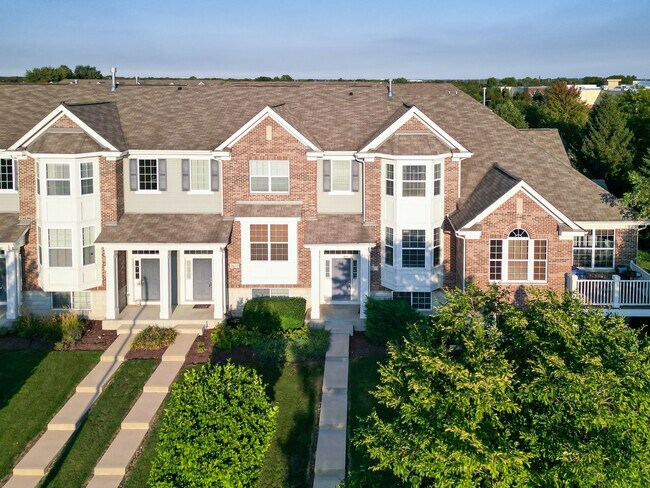 Building Photo - 2650 Dunraven Ave