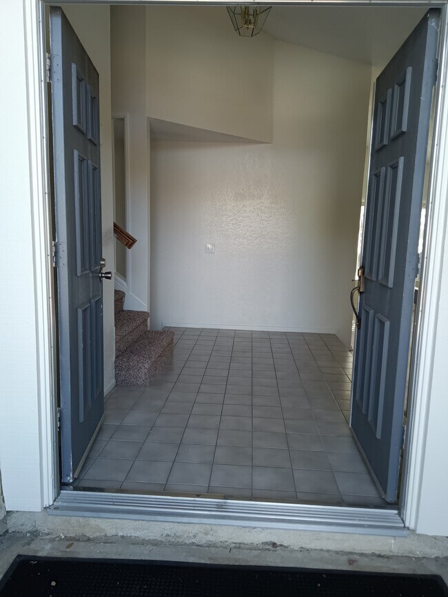 Building Photo - 1558 Arnica Ln