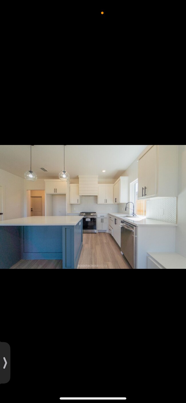 Foto del edificio - 1007 N Grover Ave