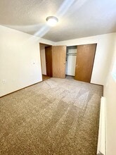 Building Photo - Sunpointe