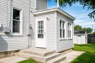 Building Photo - 412 Allen St