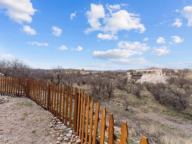 Foto del edificio - 3 Bedroom Single Family Home in Rio Rico