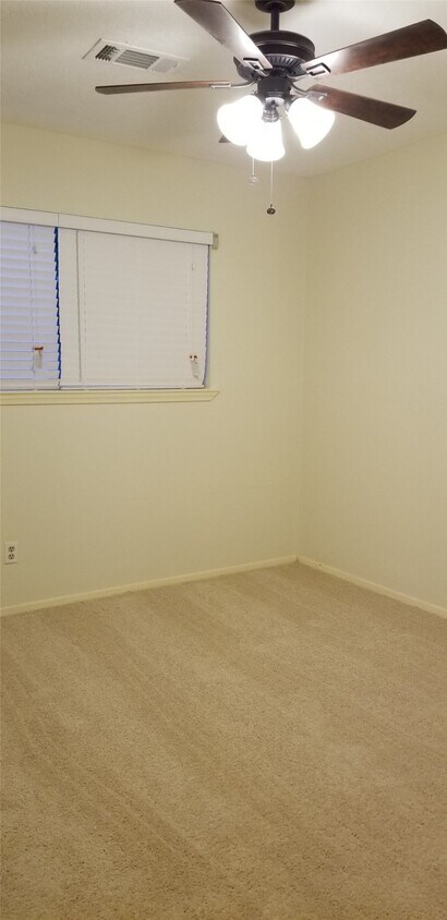 Foto del edificio - 8807 Leader St