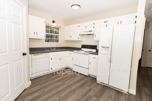 Foto del edificio - 2425 Ashmore Ave