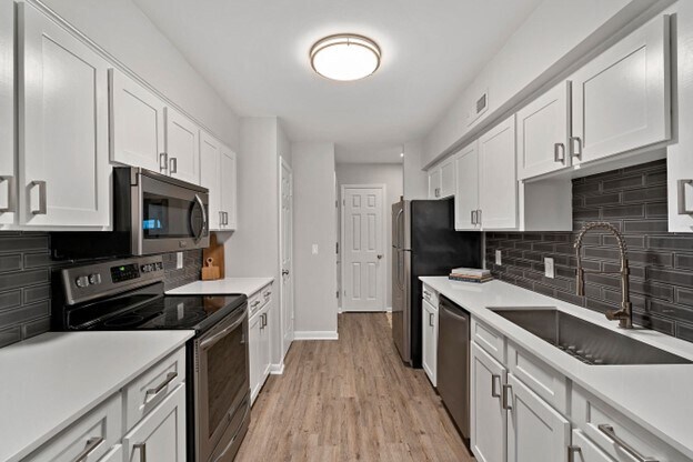 Foto del edificio - 1138 Village Creek Ln