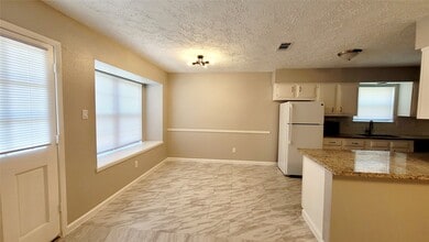 Building Photo - 16818 Dutch Ridge Dr