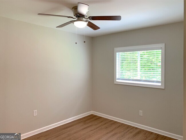 Foto del edificio - 531 Gresham Park Dr