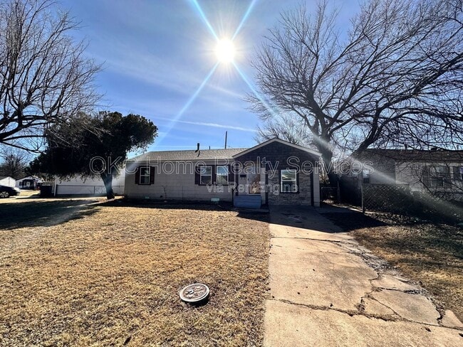 Foto del edificio - 312 Bolton Pl