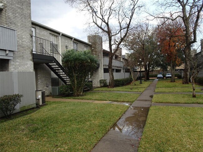 Foto del edificio - 9700 Leawood Blvd