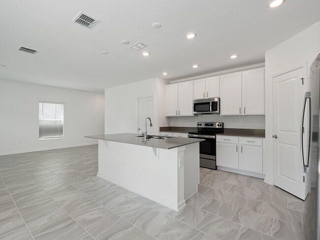 Building Photo - 571 Jett Ln