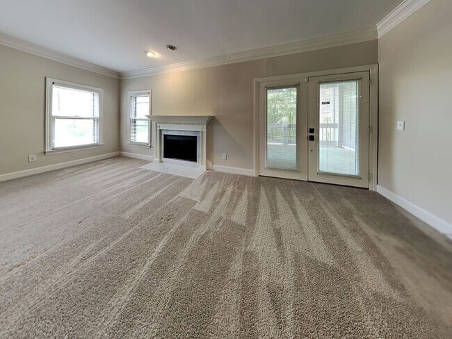 Building Photo - 702 Arkland Pl