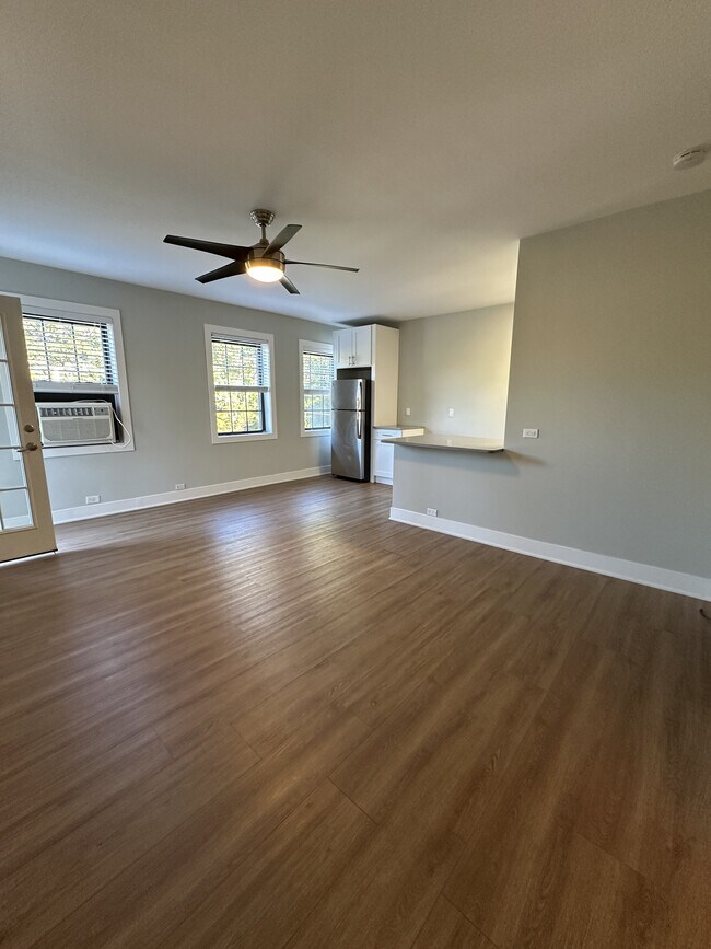 Building Photo - 730 Judson Ave
