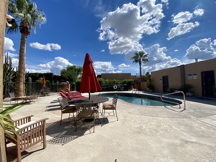 Primary Photo - Fully Furnished 1 Bedroom Home in Luxury C...