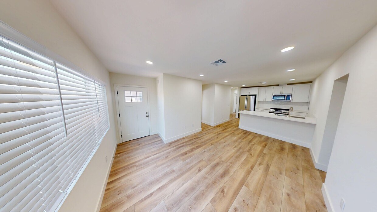 Foto principal - 6255-6257 Stewart St.
