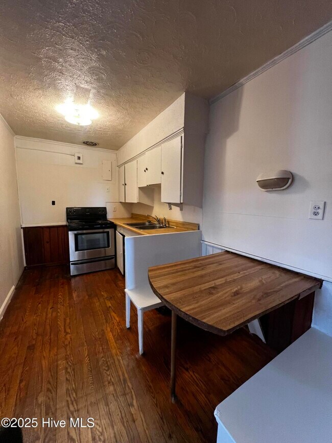 Foto del edificio - 306 N 11th St
