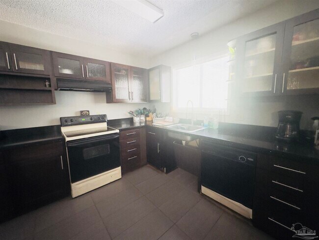 Foto del edificio - 581 Calhoun Ave