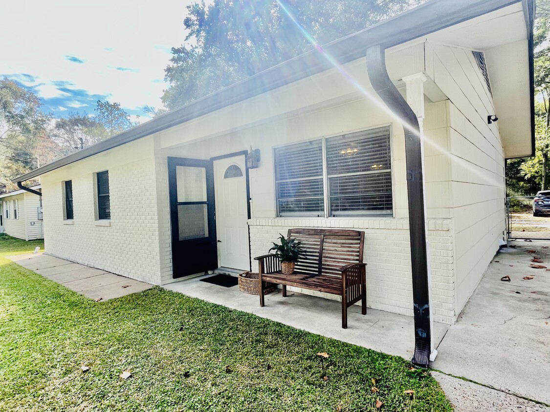 134 Hickory Dr, Ocean Springs, MS 39564 House for Rent in Ocean Springs, MS