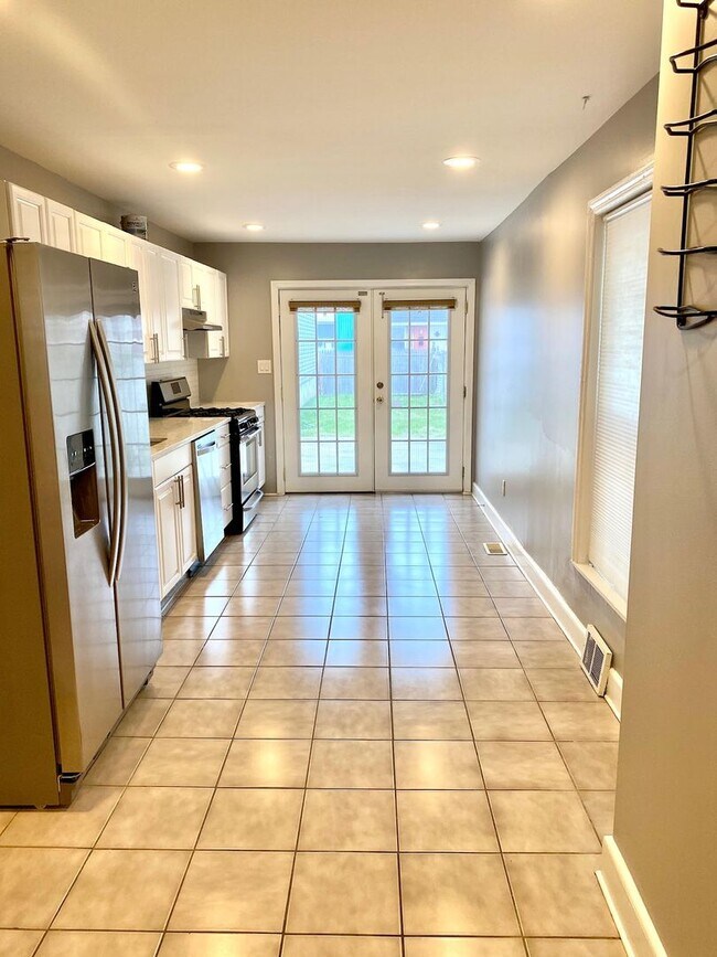 Foto del edificio - Spacious hardwood 2 bedroom brownstone wit...