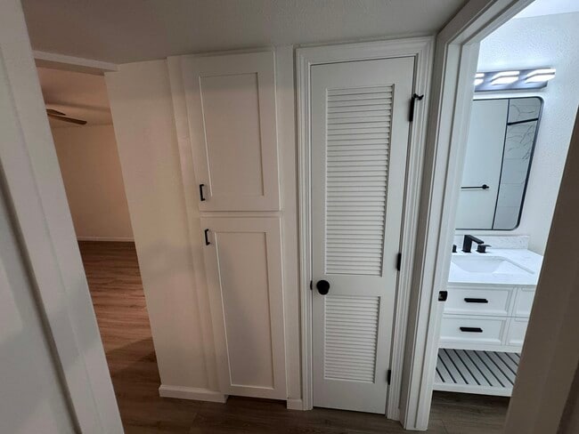 Building Photo - 2118 N Glenn Ave