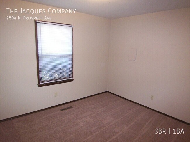 Building Photo - 2504 N Prospect Ave