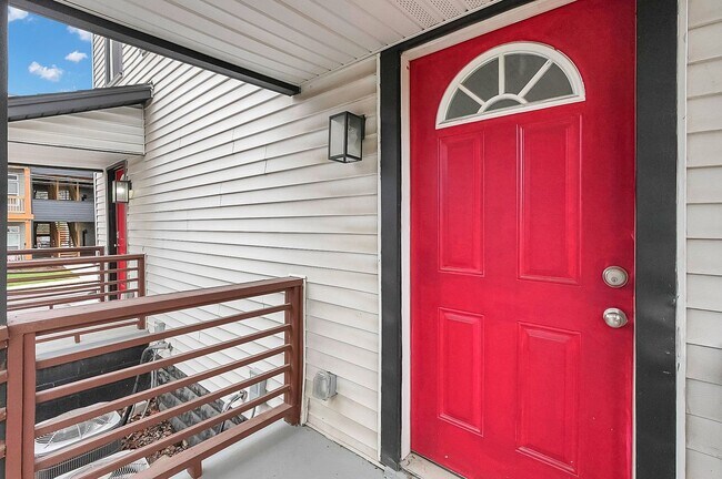 Foto del edificio - 322-324 Woodland Ave
