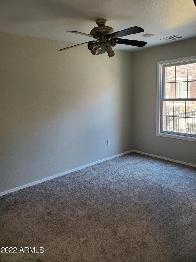 Foto del edificio - 2639 S Harmony Ave