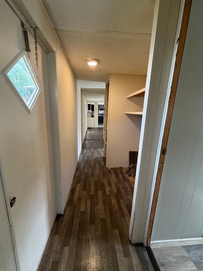 Building Photo - 918 Elm St