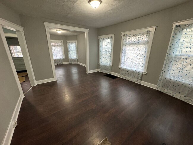 Building Photo - Spacious Remodeled Home in Binghamton, NY