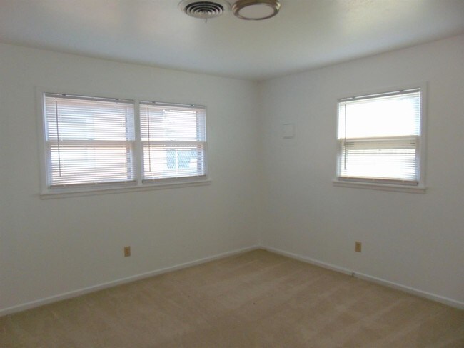 Building Photo - 2410 46th St