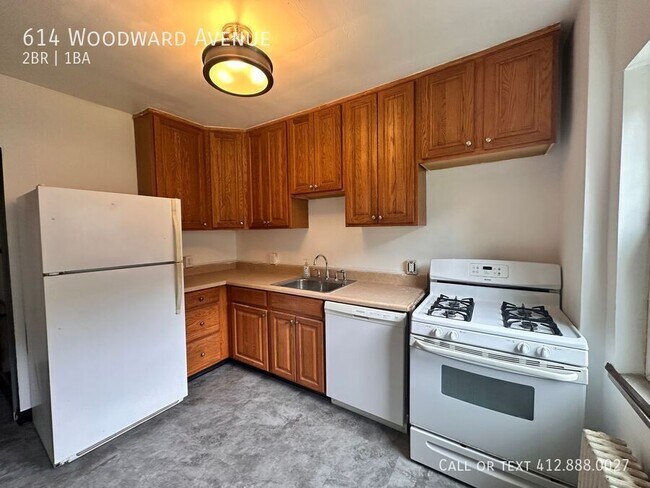 Foto del edificio - 614 Woodward Ave