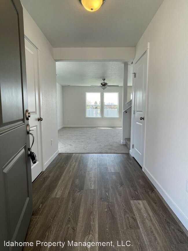 Building Photo - 4 br, 2.5 bath House - 1329 S Threave Ave