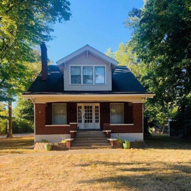 9415 La Grange Rd Unit 2, Louisville, KY 40242 9415 La Grange Rd