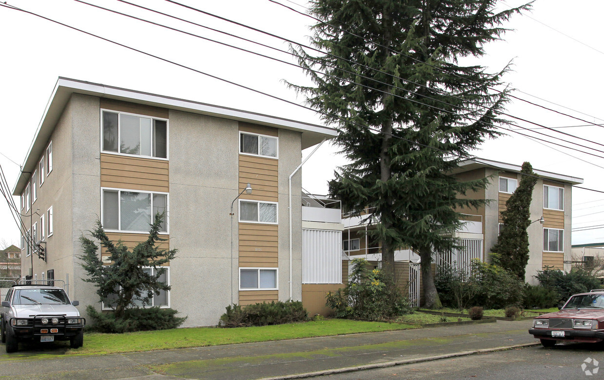 Building Photo - Sylvan Court