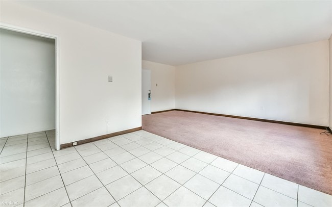 Building Photo - 2 br, 1 bath Apartment - 6235 5th Ave Apt B12