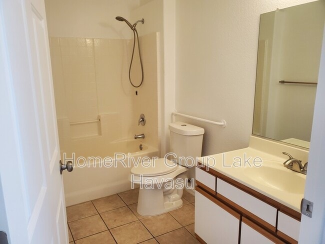 Foto del edificio - 2406 N Kiowa Blvd