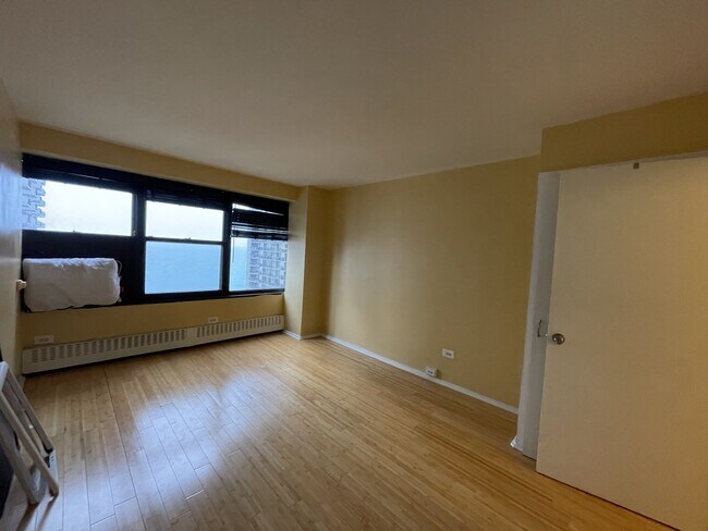 Foto del edificio - 6030 N Sheridan Rd