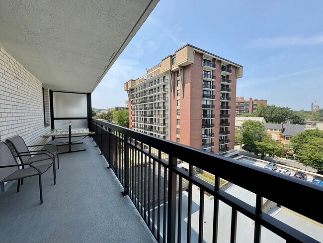 Foto del edificio - 60 Longwood Ave