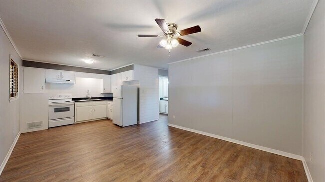 Foto del edificio - 16567 Farm to Market Rd 2154