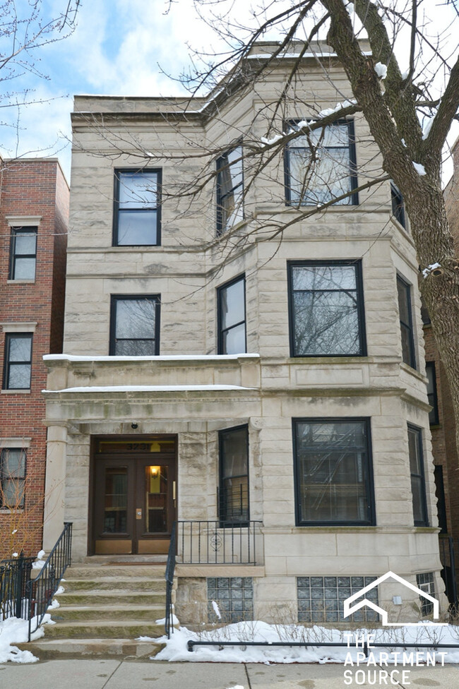 3231 Seminary N Ave Unit 2, Chicago, IL 60657 - Apartment  