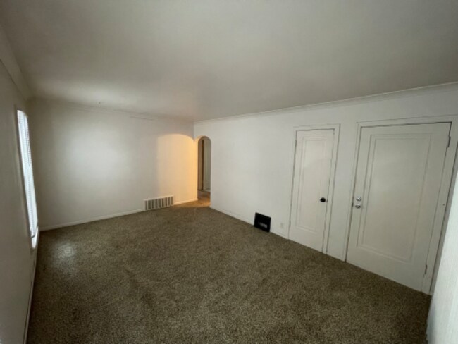 Building Photo - 2464 S 64th St