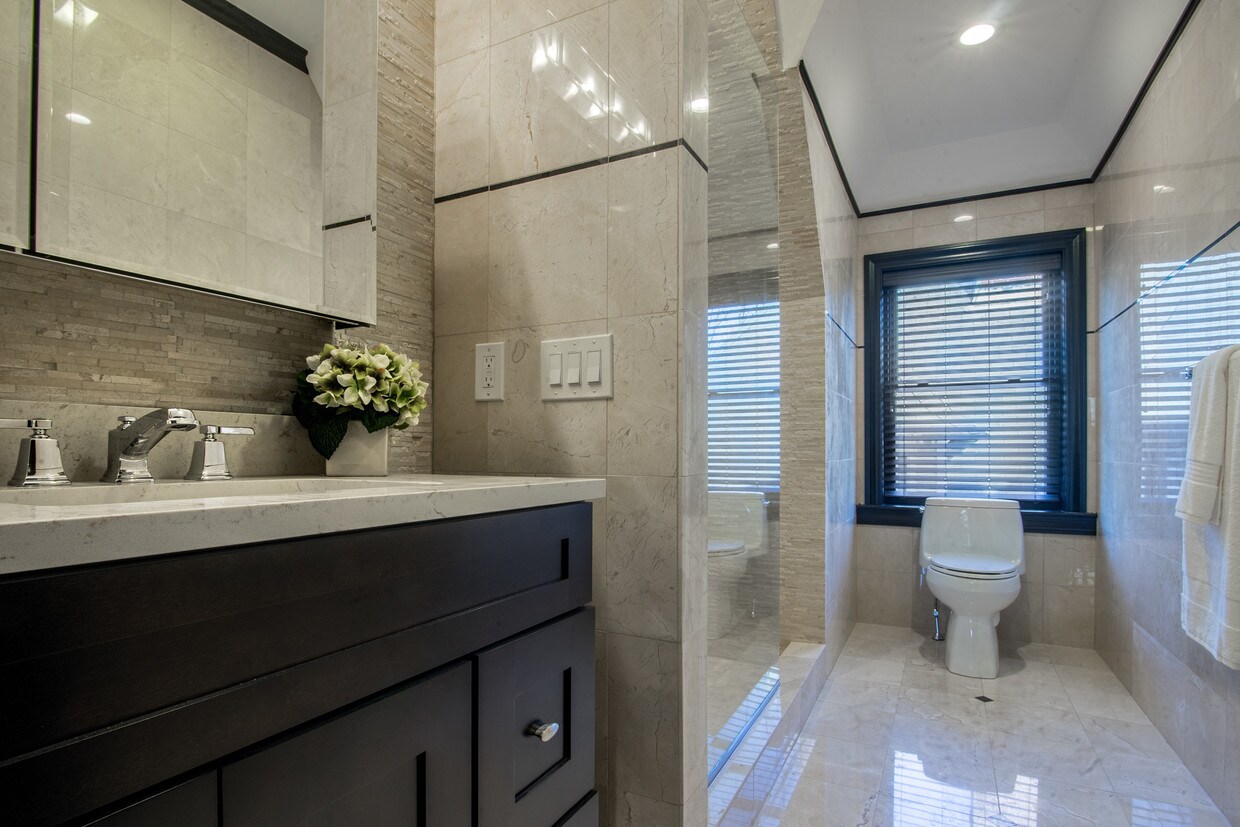 5 Euclid Ave, Providence, RI 02906 5 Euclid Ave Providence, RI