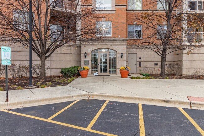 Building Photo - 125 N Buffalo Grove Rd