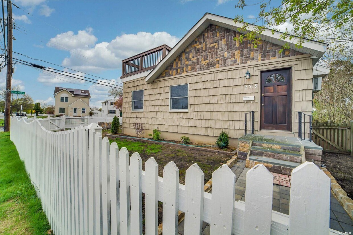 2518 Haff Ave, North Bellmore, NY 11710 House Rental in North