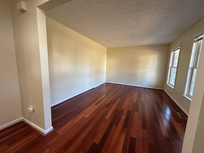 Foto del edificio - 11612 Woodland View Dr