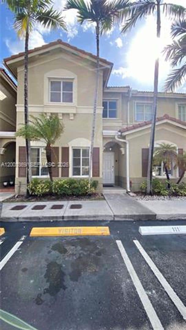 Building Photo - 8261 NW 107 Ct