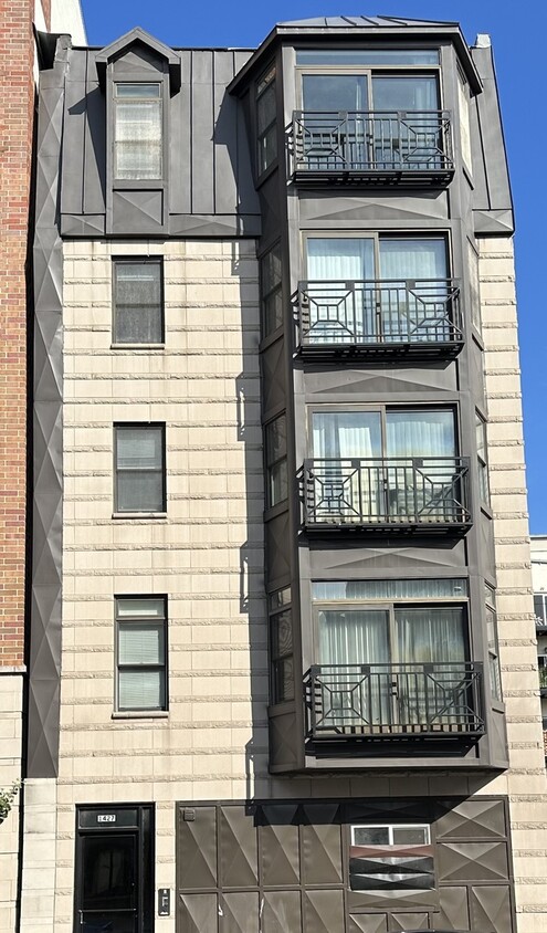 Primary Photo - 1427 N Sedgwick St