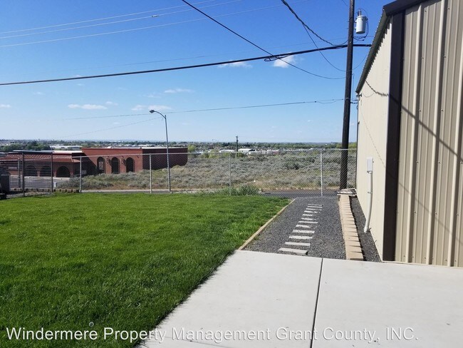 Foto del edificio - 4 br, 2 bath House - 1022 E Terrace Ave
