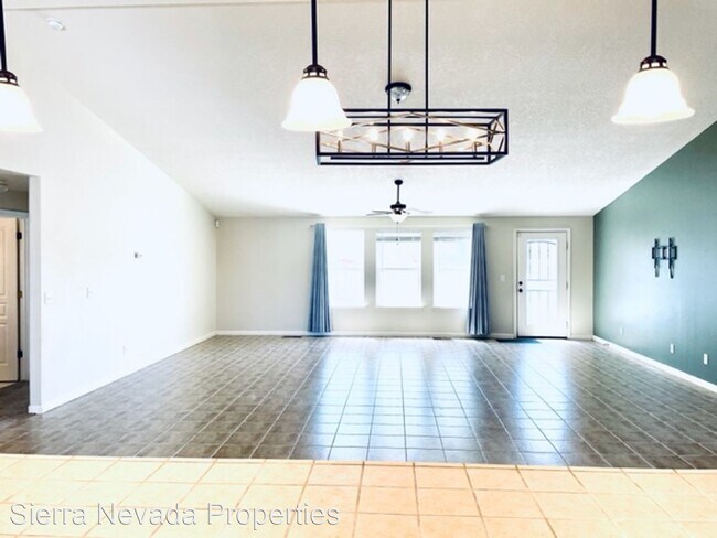 Building Photo - 4 br, 2 bath House - 1555 Reese River Rd